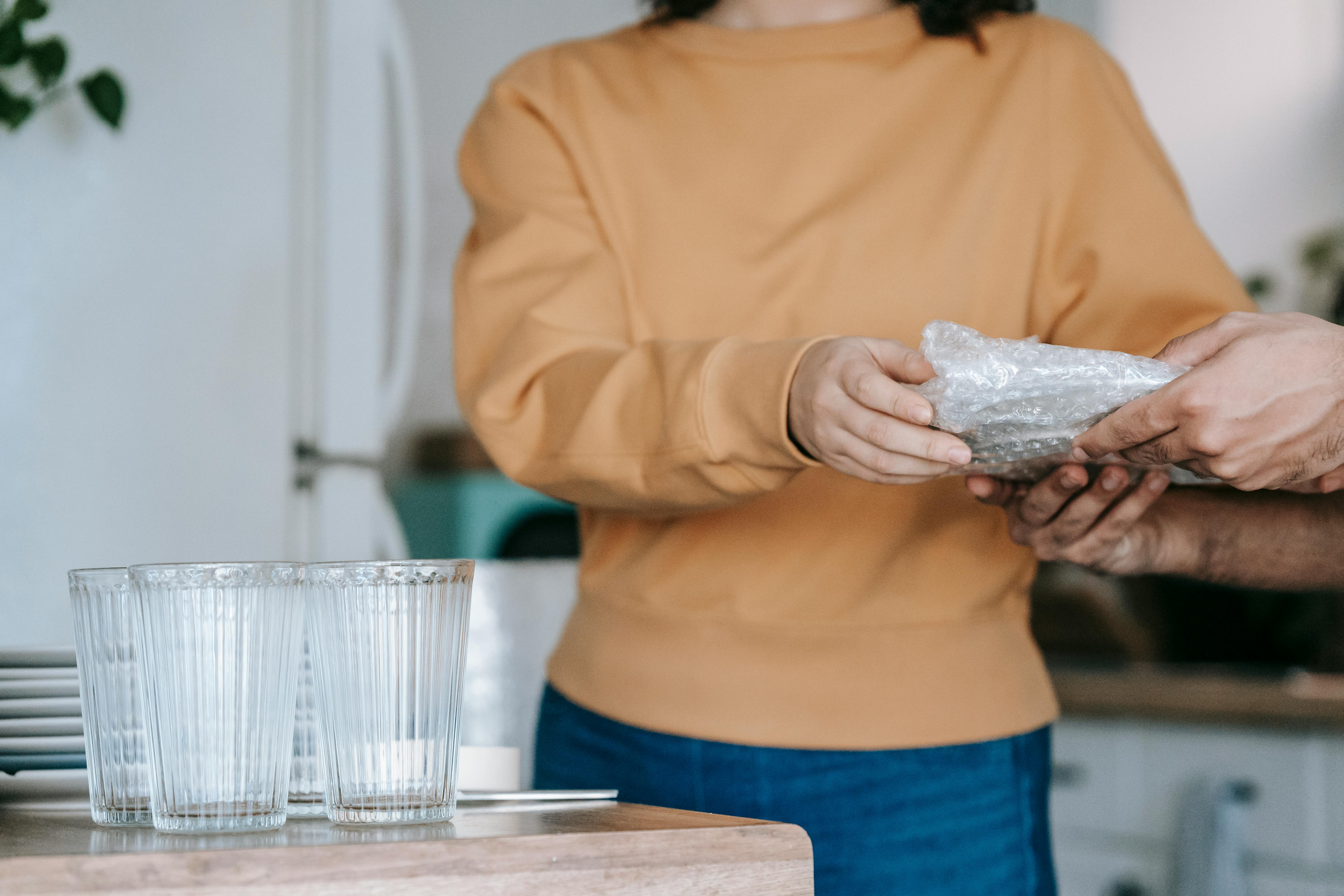 Application of Bubble Film in Fragile Goods Transportation