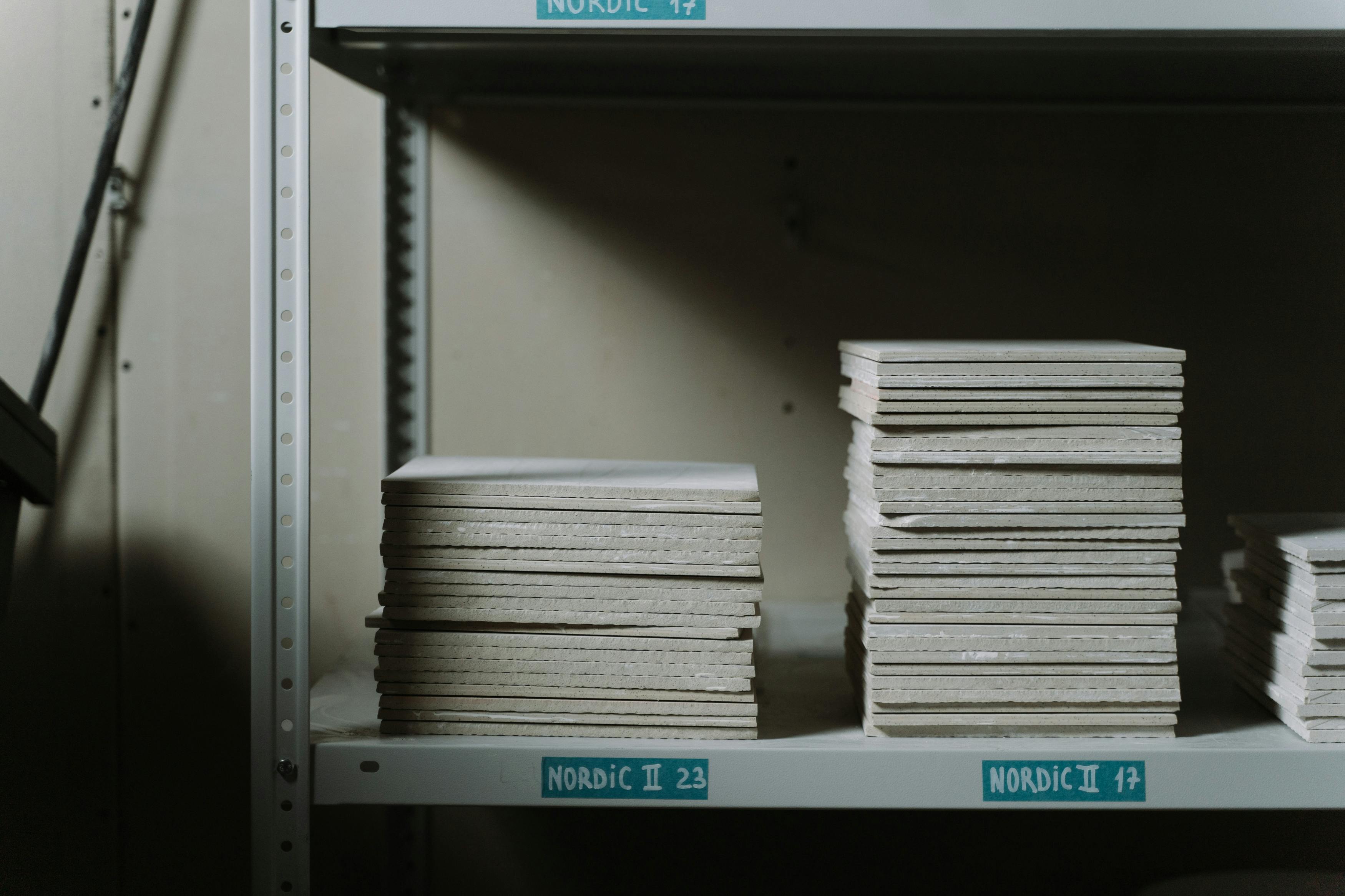 Application of 3-Layer Stretch Film Manufacturing Machine in Ceramic Tile Packaging