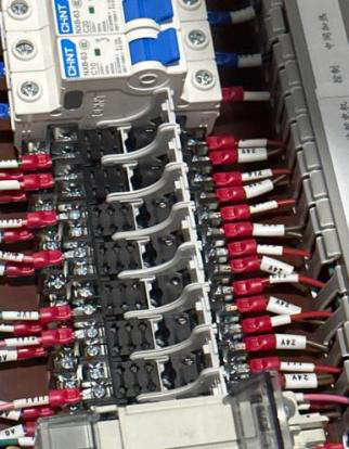 Functions of Relays in a Corrugated Folder Gluer Machine